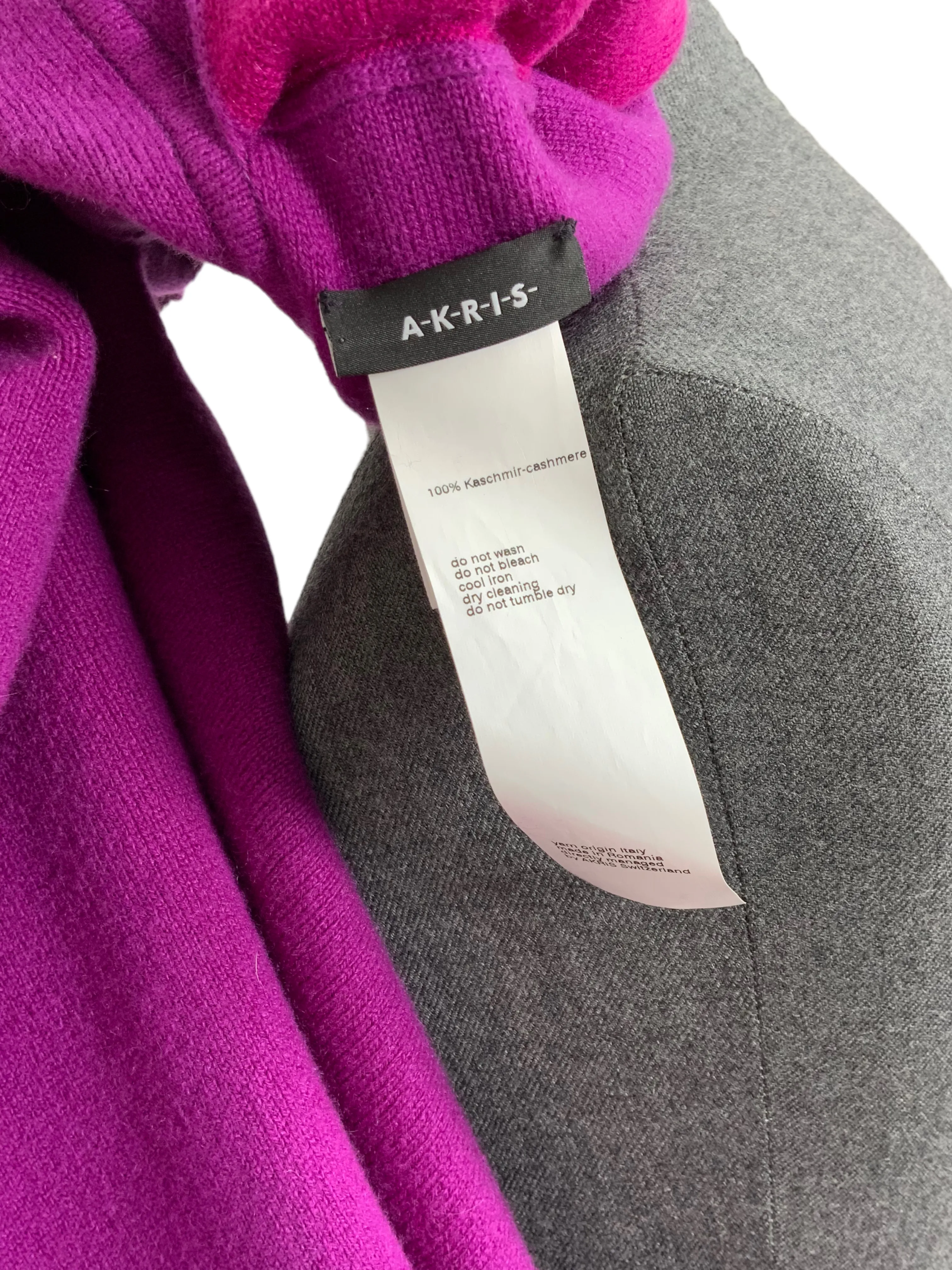 AKRIS Reversible Short Cashmere Cardigan Size M