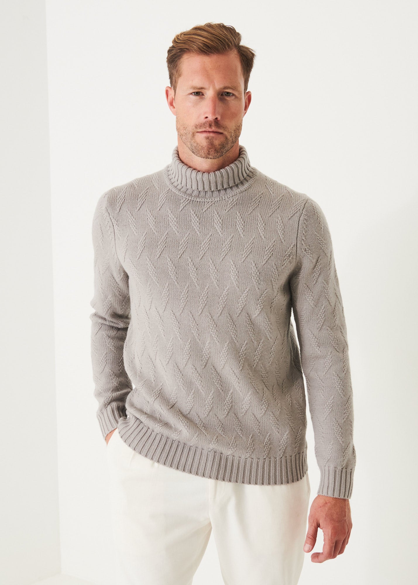 CHEVRON TURTLENECK