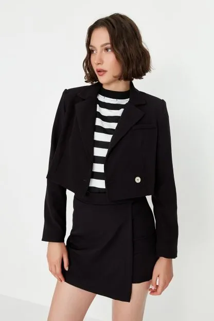 Cropped Lapel Front Single Breasted Blazer