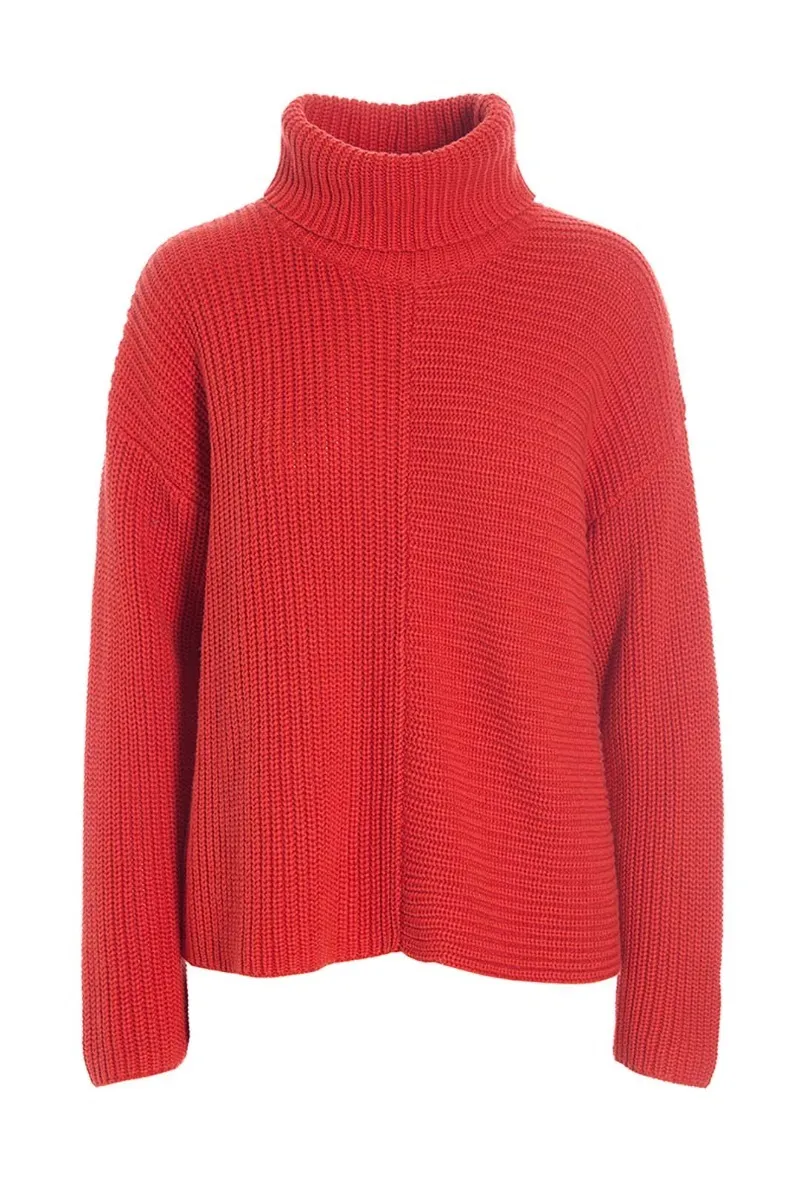 Gamine knit turtleneck pullover