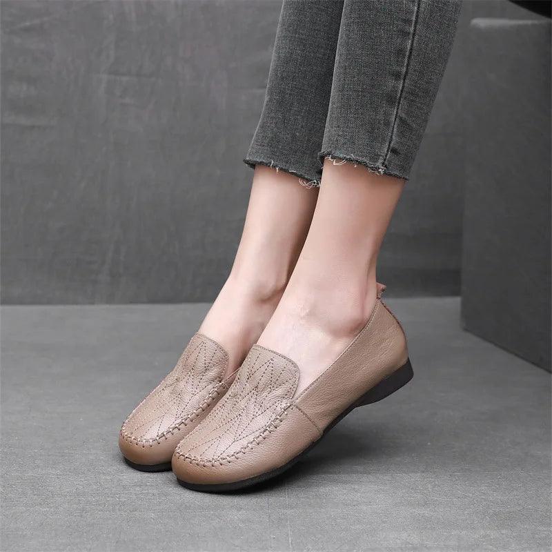 LCS2285 Women's Casual Shoes - Leather Soft Loafers