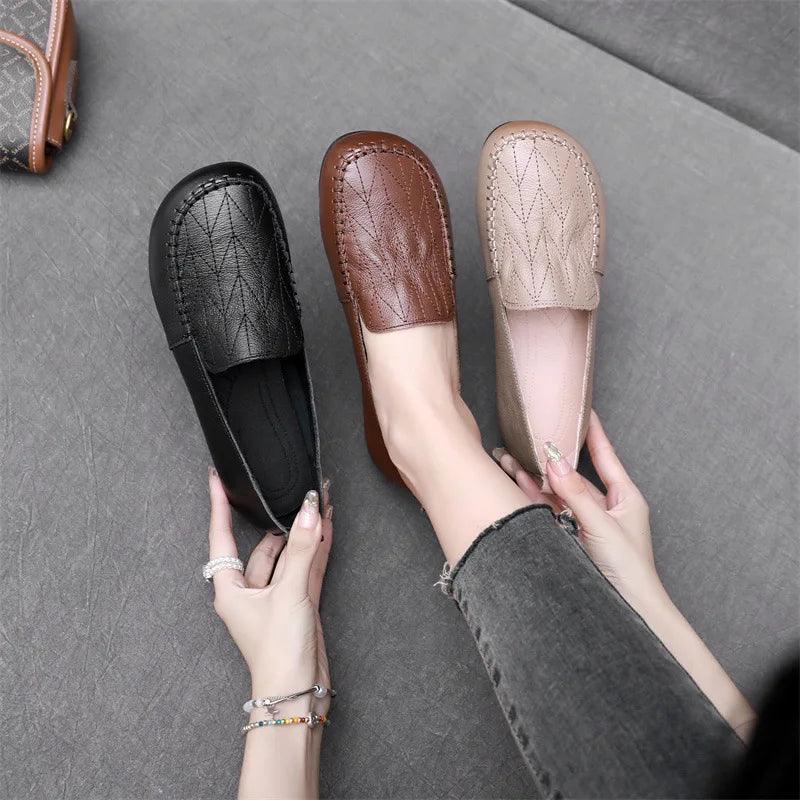 LCS2285 Women's Casual Shoes - Leather Soft Loafers