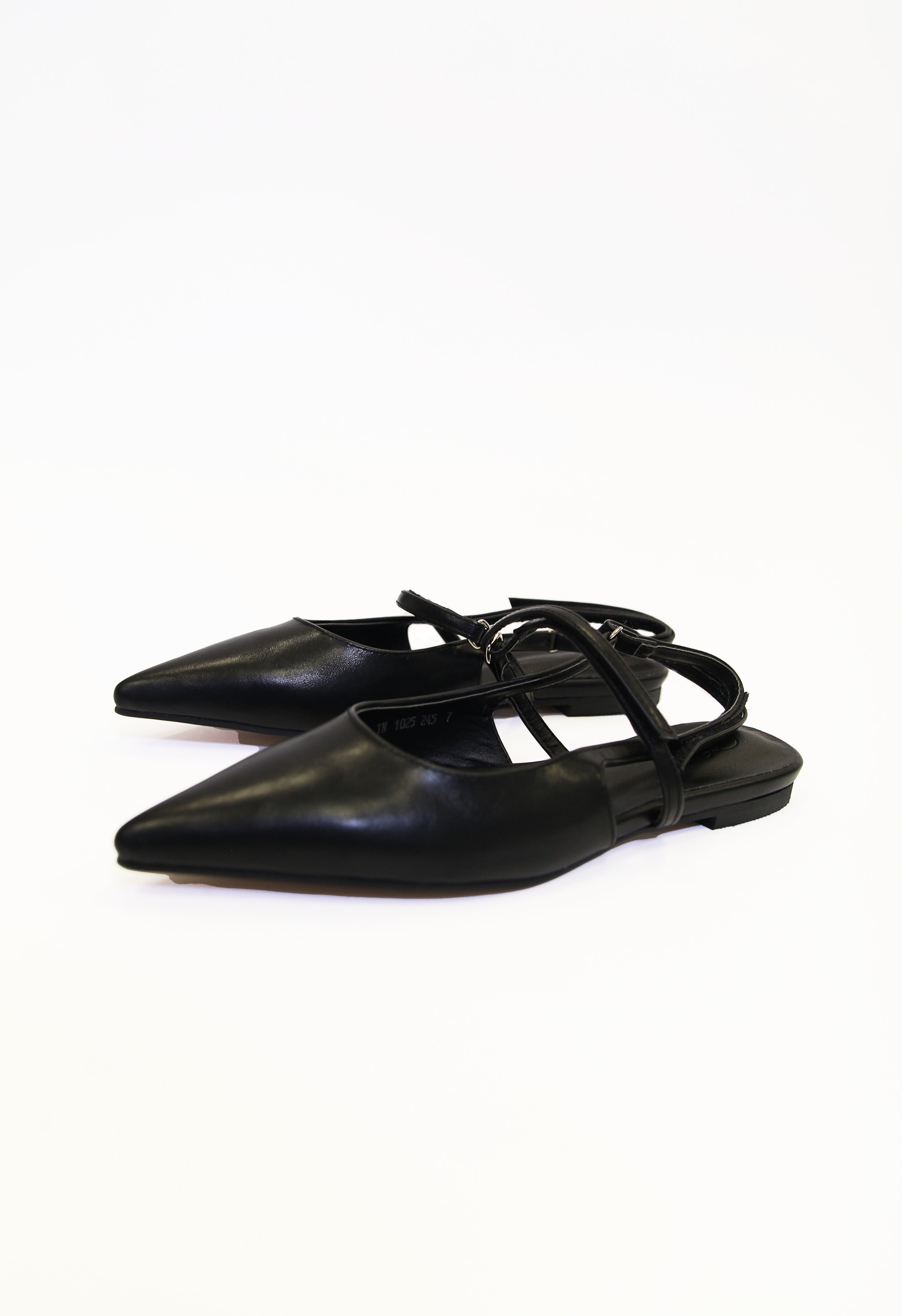 Maria Fernanda Slingback Flats in Black