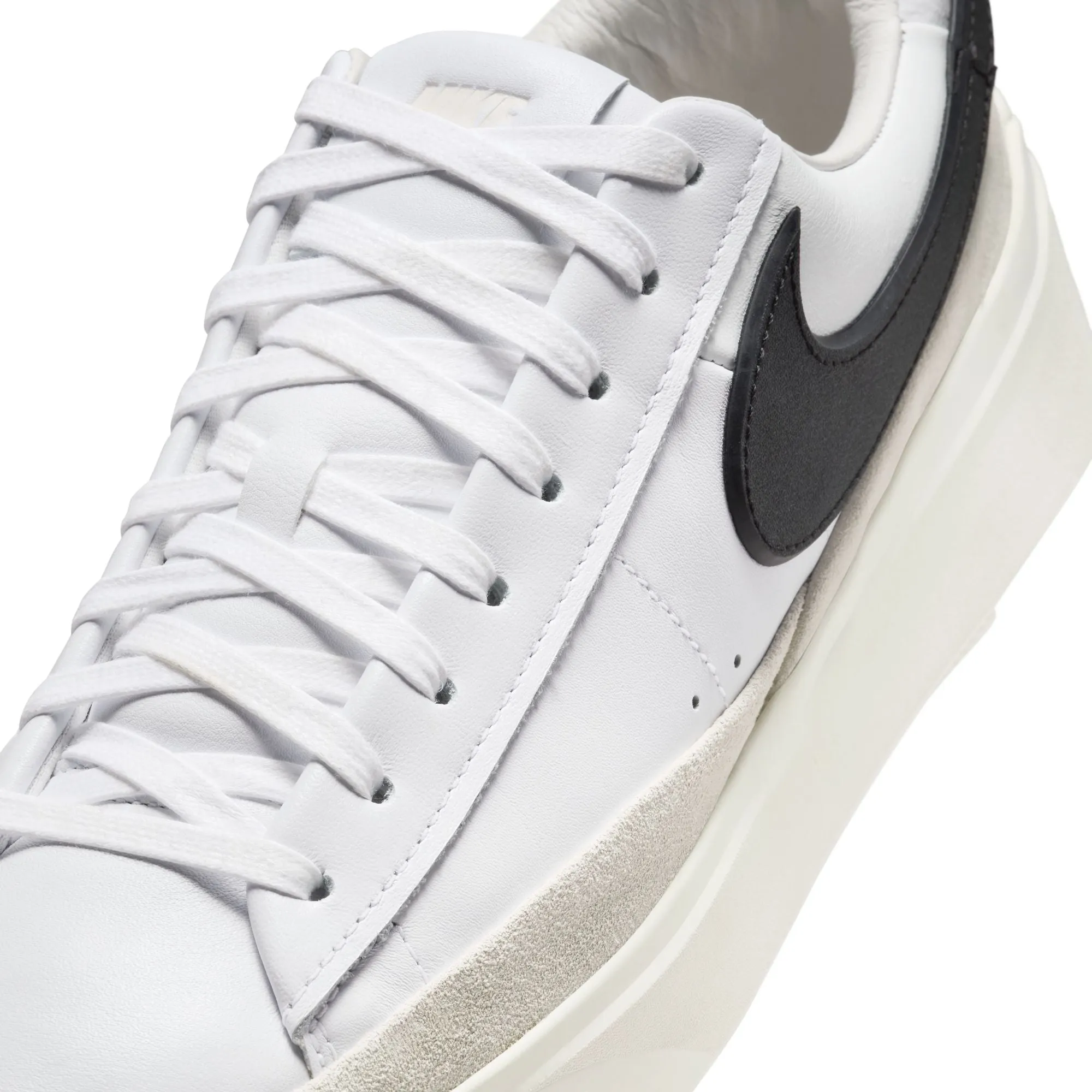 Nike Blazer Phantom Low (Summit White/Black/White/Sail)