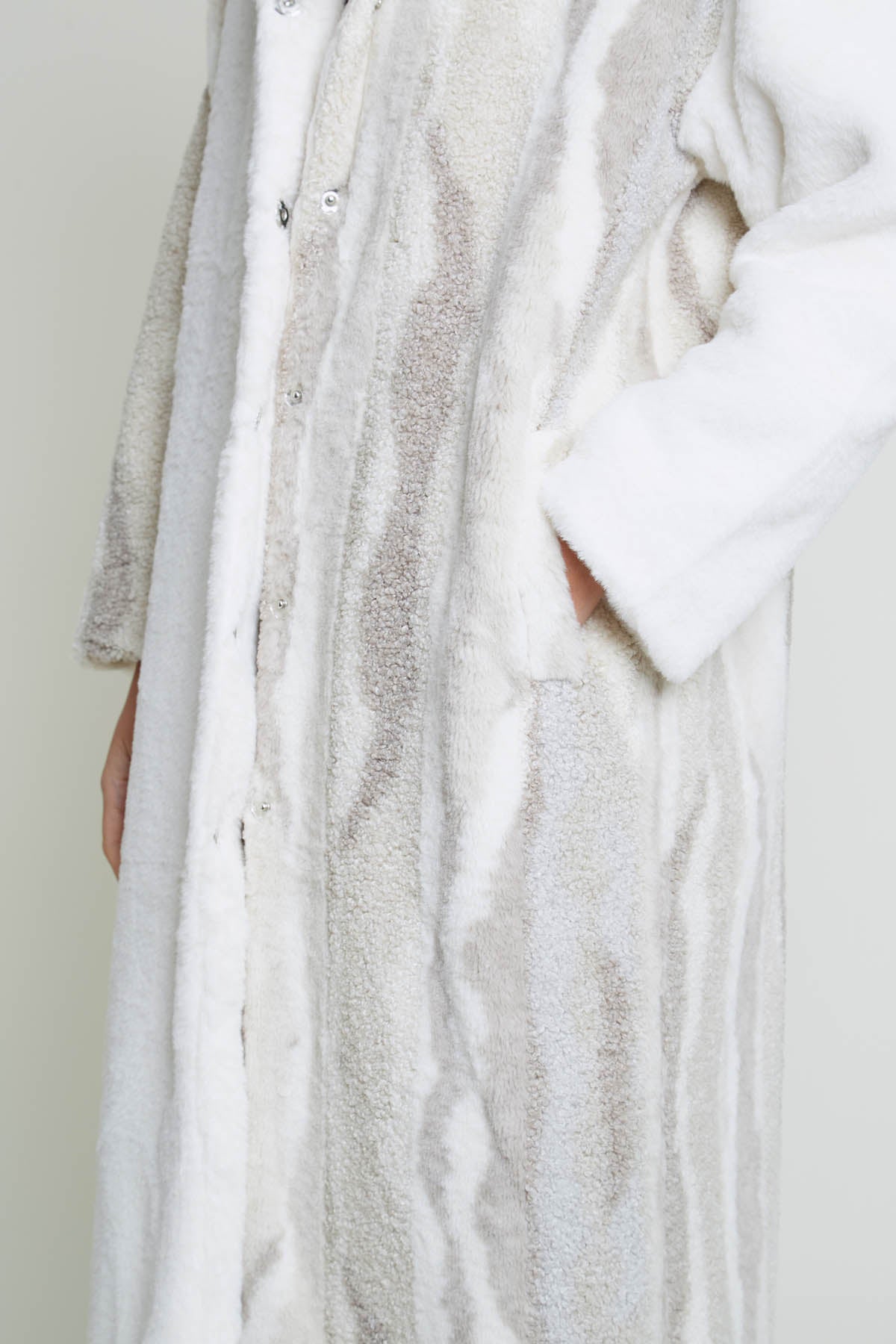 TETIA LONGLINE COAT IN MIXED SHERPA AND FAUX FUR